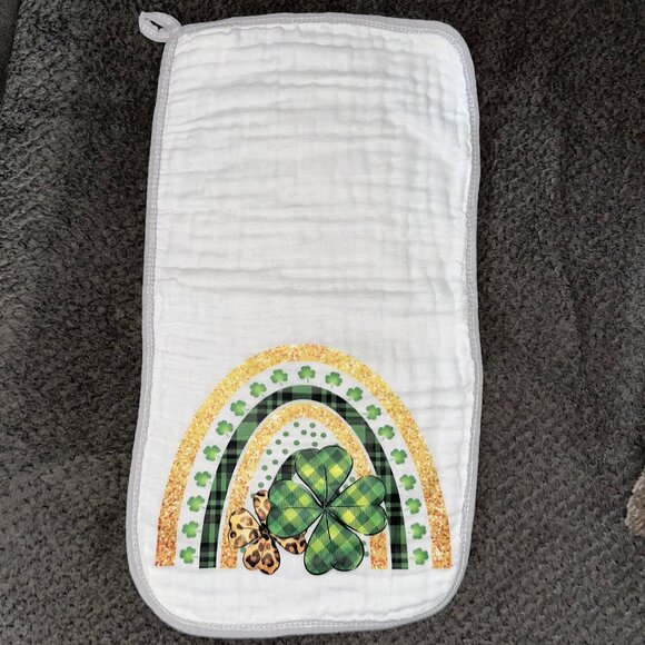 NEW Handcrafted St. Patrick's Day Themed Burp Cloth - Picture 1 of 2